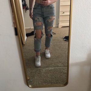 Light wash Nasty Gal boyfriend jeans